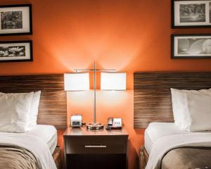 Queen Suite with Two Queen Beds - Non-Smoking room in Sleep Inn & Suites Fort Campbell