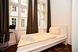 Single Room with Private Bathroom room in Bearlin City Apartments - City Center East