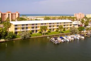 Treasure Island Hotel and Marina - 圣徒皮特海滩