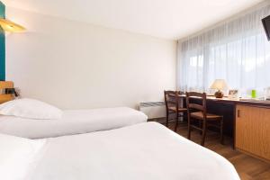 Hotels Comfort Hotel Lens - Noyelles Godault : photos des chambres