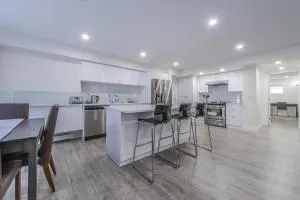 Private Vacation Guest Suite Near Beach - بلين