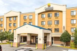 Comfort Inn & Suites - Middlefield