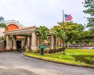 Quality Suites Fort Myers Airport I-75 - 萨尼贝尔