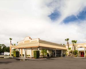 ISLAND HOTEL of Space Coast