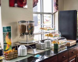 Quality Inn Chipley I-10 at Exit 120