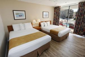 Deluxe Queen Studio - Sea View  room in Matador Oceanfront Resort