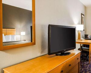 Queen Room - Non-Smoking room in Quality Inn & Suites Des Moines Airport
