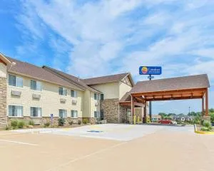 Comfort Inn & Suites Riverview near Davenport and I-80 - Kewanee