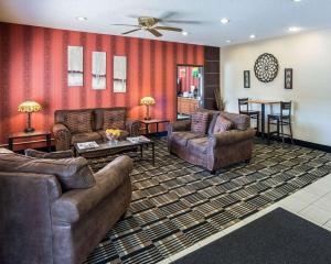 Quality Inn Brooklyn Center
