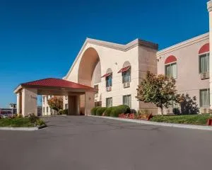 Quality Inn & Suites Farmington - Bloomfield