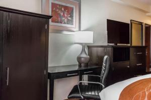 Queen Room with Two Queen Beds room in Comfort Inn & Suites LaGuardia Airport