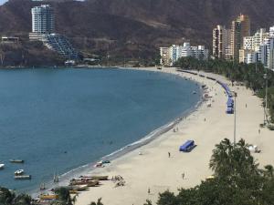 EDIFICIO PALANOA APTO 507 FRENTE a PLAYA RODADERO