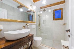 House for Rent Leila