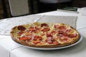 Astoria Hotel & Restaurant