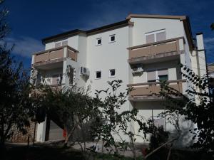 Apartments Monika Nin