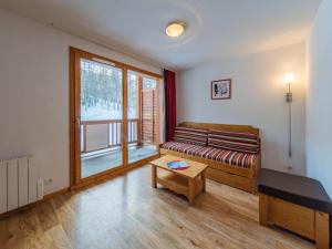One-Bedroom Apartment (6 Adults) room in Mona Lisa Les Balcons de Bois Mean