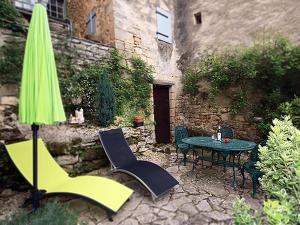 Maisons de vacances In heart of BEYNAC Your cottage with terrace garden : photos des chambres