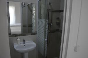 Lx Center Guesthouse