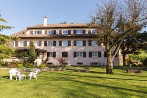 Hotels The Originals City, Hotel Rey du Mont Sion, Saint-Julien-en-Genevois Sud (Inter-Hotel) : photos des chambres
