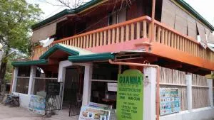 Guanna's Place Room and Resto Bar - Daanbantayan