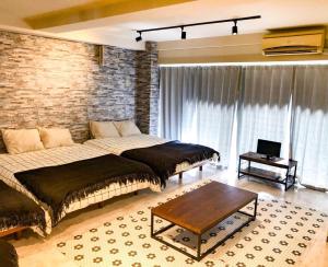 Yoyogi Apartment 2-301 by Tranova