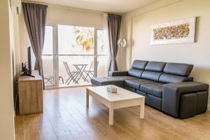 New Apartment Near the Beach & Train Station in Club Playa Flores
