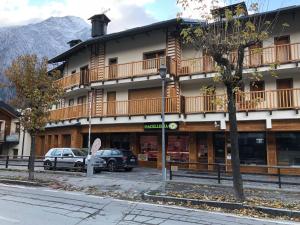 Appartement PETITE MAISON a 50 passi dalla funivia !!! Courmayeur Italien