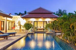 Tropical Living at 3BR Pool Villa Bianca, Baan Bua Luxury Estate, Nai Harn Beach