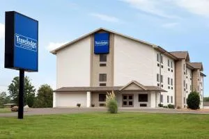 Travelodge by Wyndham Livonia - Bunkie
