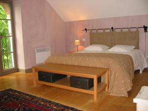 B&B / Chambres d'hotes le Petit Paris : Chambre Double ou Lits Jumeaux