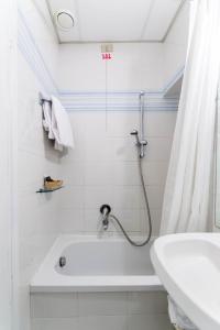 Economy Twin Room room in Hotel Rex