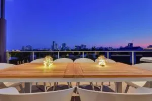 Luxury Darwin City Lights Jacuzzi Central Location Large House New Furnishings - Dundee Beach