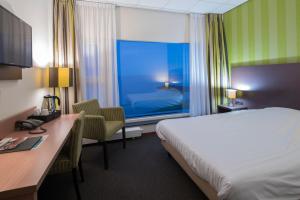 Deluxe Double Room with Sea View room in Hotel Lands End