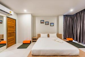 Phuket Marine Poshtel - SHA Plus