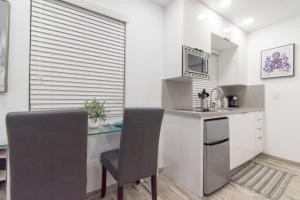 Renovated studio wocean view boardwalk steps