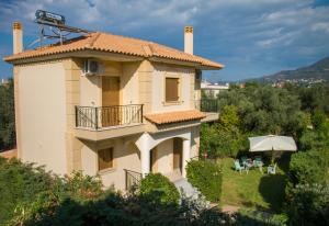 Maison Fleurs Achaia Greece