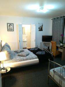 Royal Guest House Ii Viersen Germany J2ski