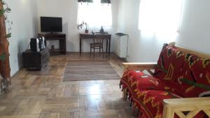 El Jarillal Chalet de Montaña a pasos del lago