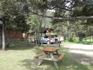 El Jarillal Chalet de Montaña a pasos del lago