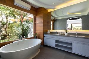 Karon Beach Pool Villa - Sha Extra Plus