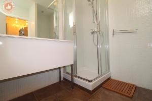 ALC - JJ482 - 9 min Palais and Beaches