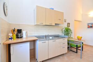 Apartments Bernarda 1773