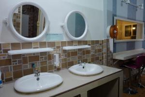Bed in 4-Bed Female Dormitory Room (Air-condition) room in Decor Do Hostel