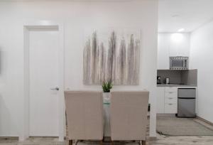 Modern apartment wking bed beach views