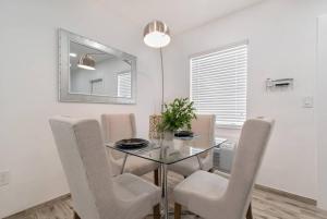 Renovated studio w ocean views boardwalk steps