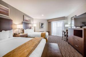 Queen Room with Two Queen Beds - Non-Smoking room in Quality Inn & Suites Hermosa Beach