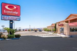 Econo Lodge Inn & Suites hotel, 
Ridgecrest, United States.
The photo picture quality can be
variable. We apologize if the
quality is of an unacceptable
level.