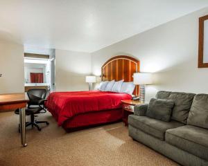 King Room - Non-Smoking room in Sea Drift Inn