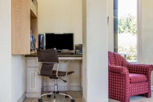 Comfort Inn Palo Alto image 3