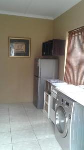 36 Df Strauss Street